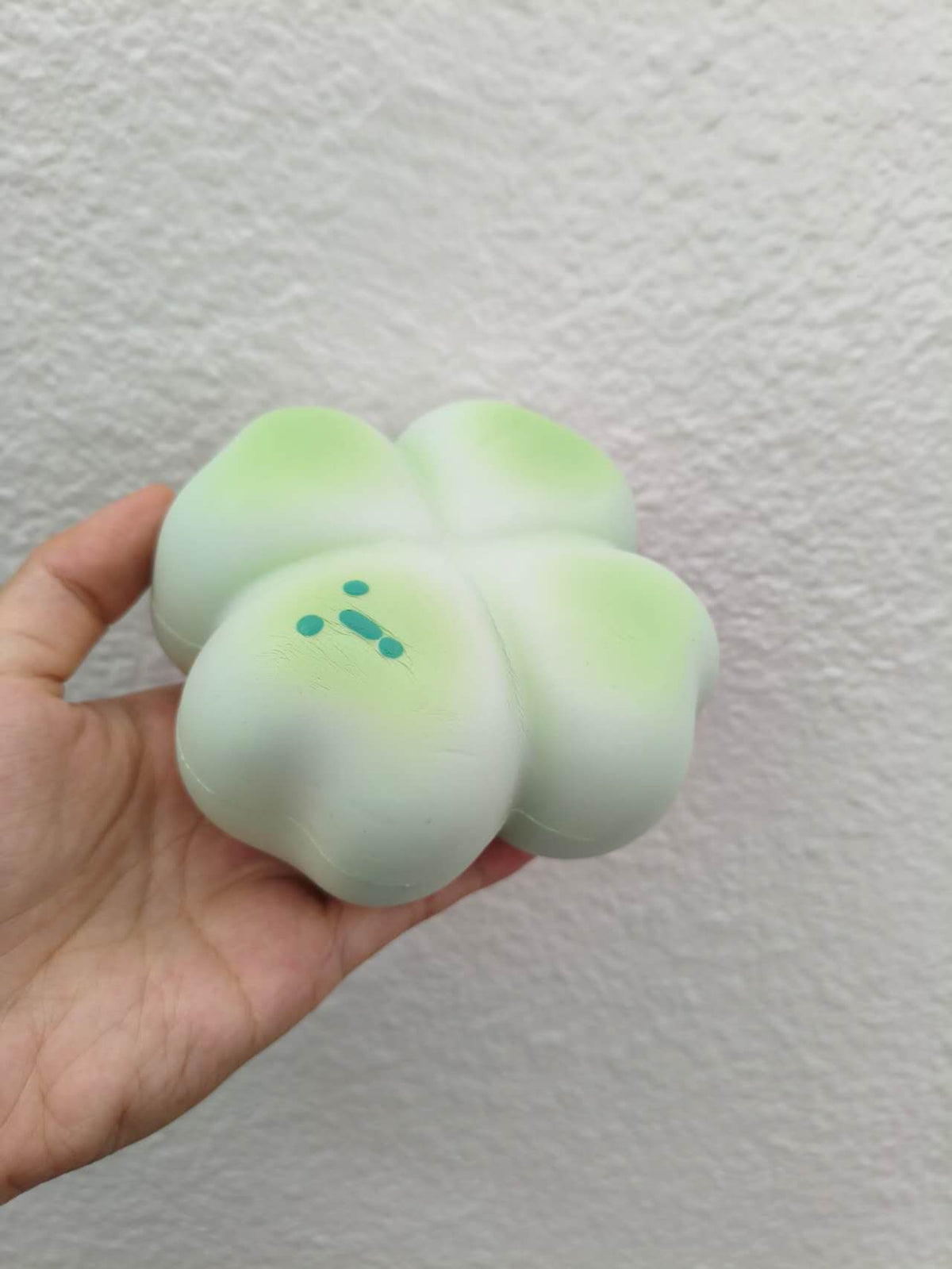 Full | Lucky Four-Leaf Clover Slow Rising Stress Relief Toy