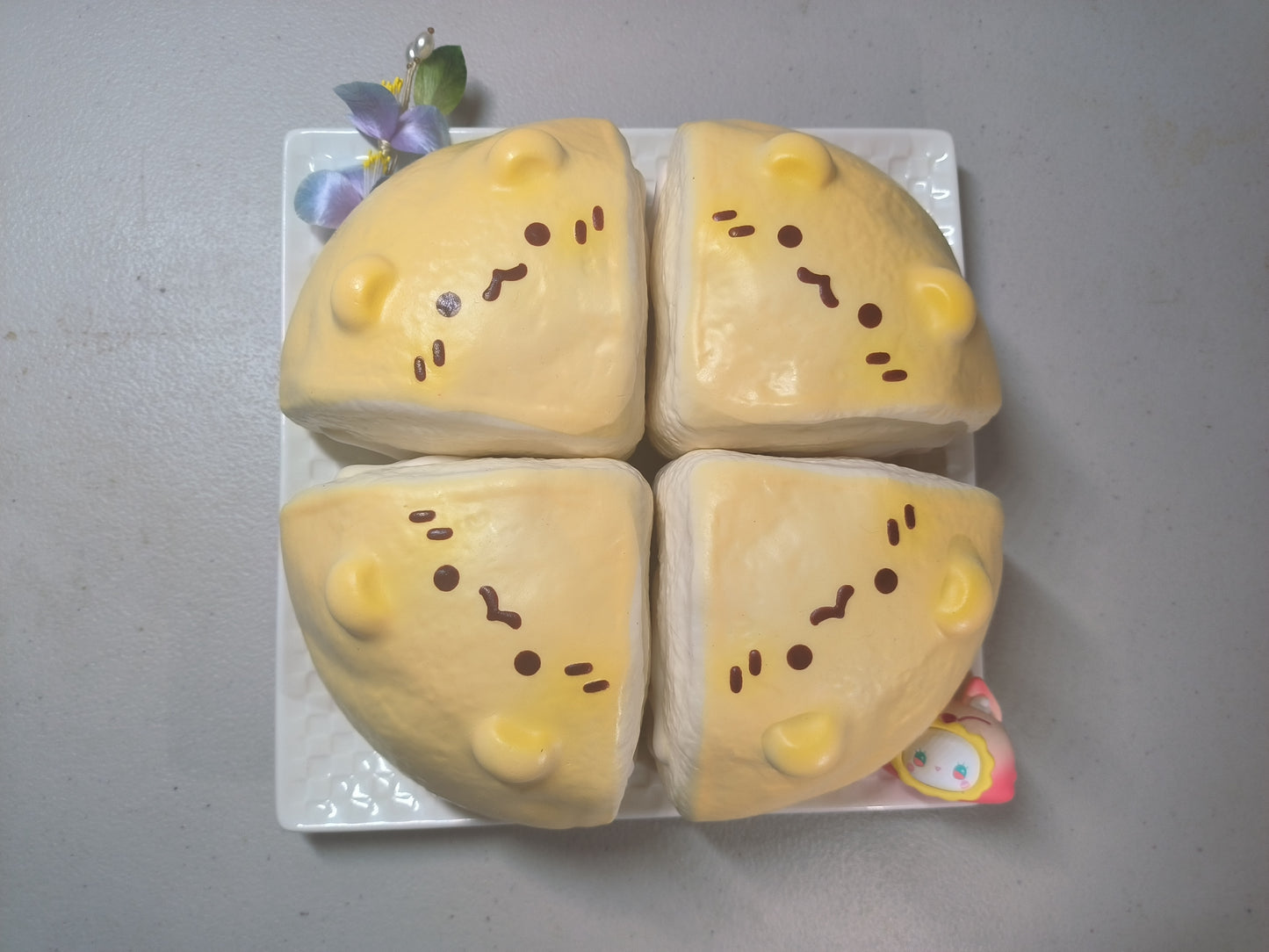 Bingbing | Bear Cheese Bun (1/4 Slice) Squishy