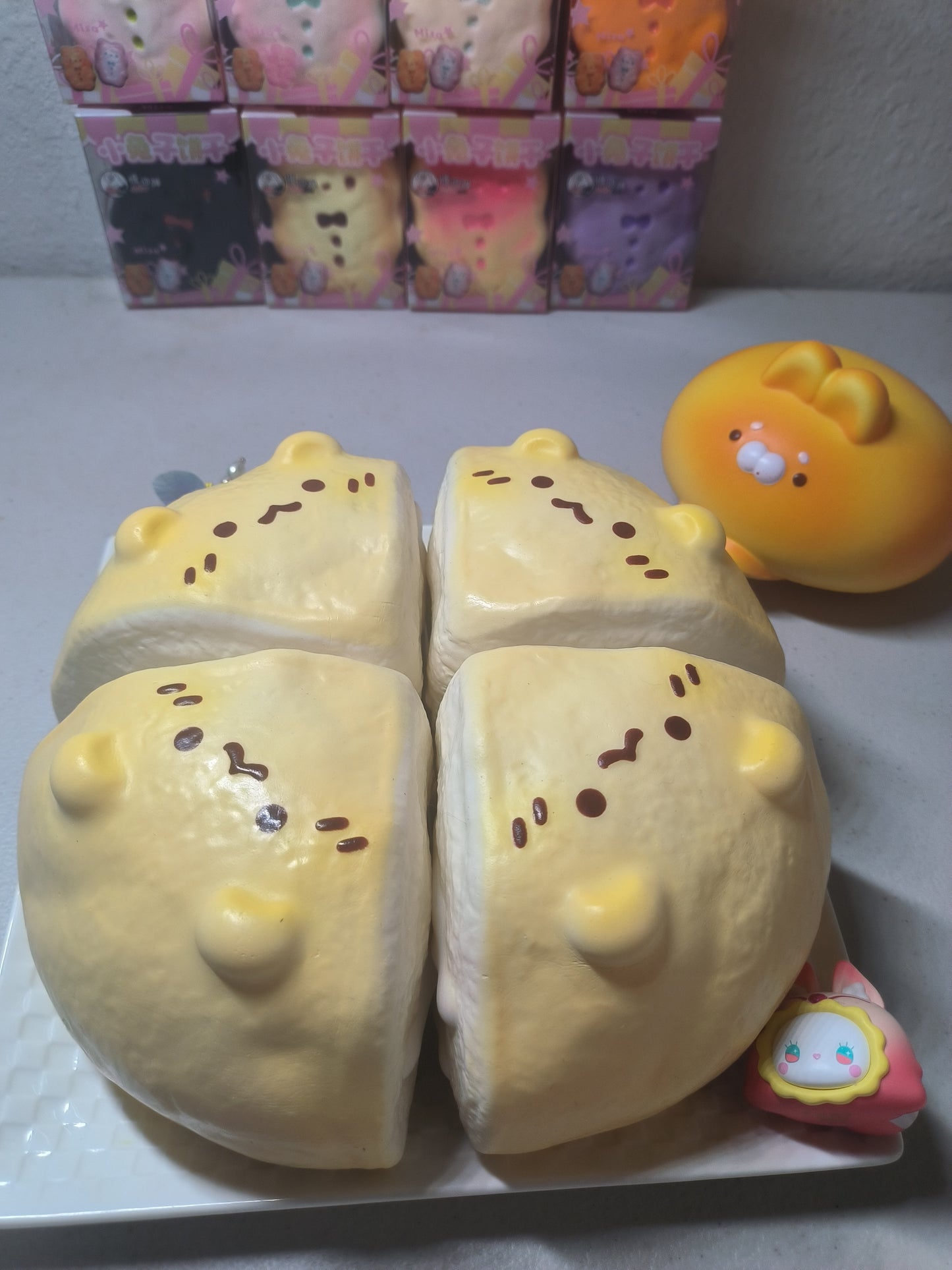 Bingbing | Bear Cheese Bun (1/4 Slice) Squishy