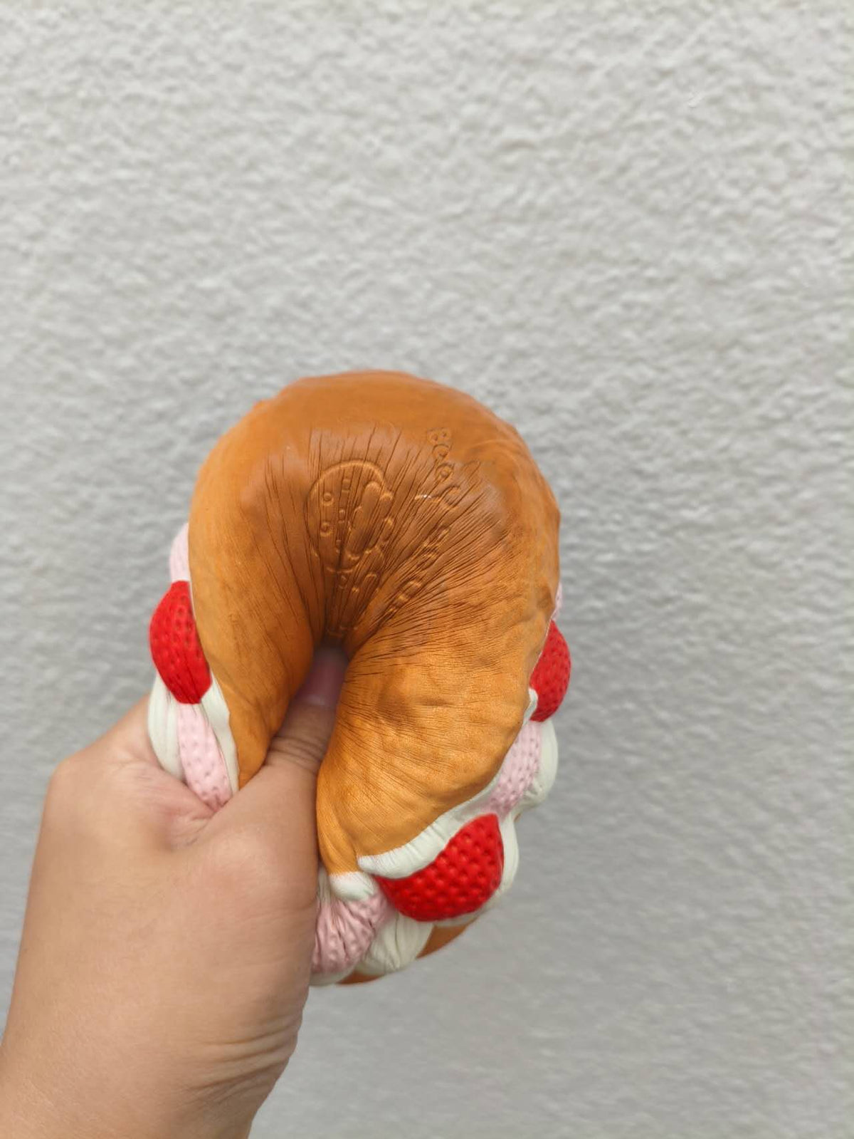 Baay| Strawberry Cream Bread Slow Rebound Squishy (Slow Rising Stress Relief)