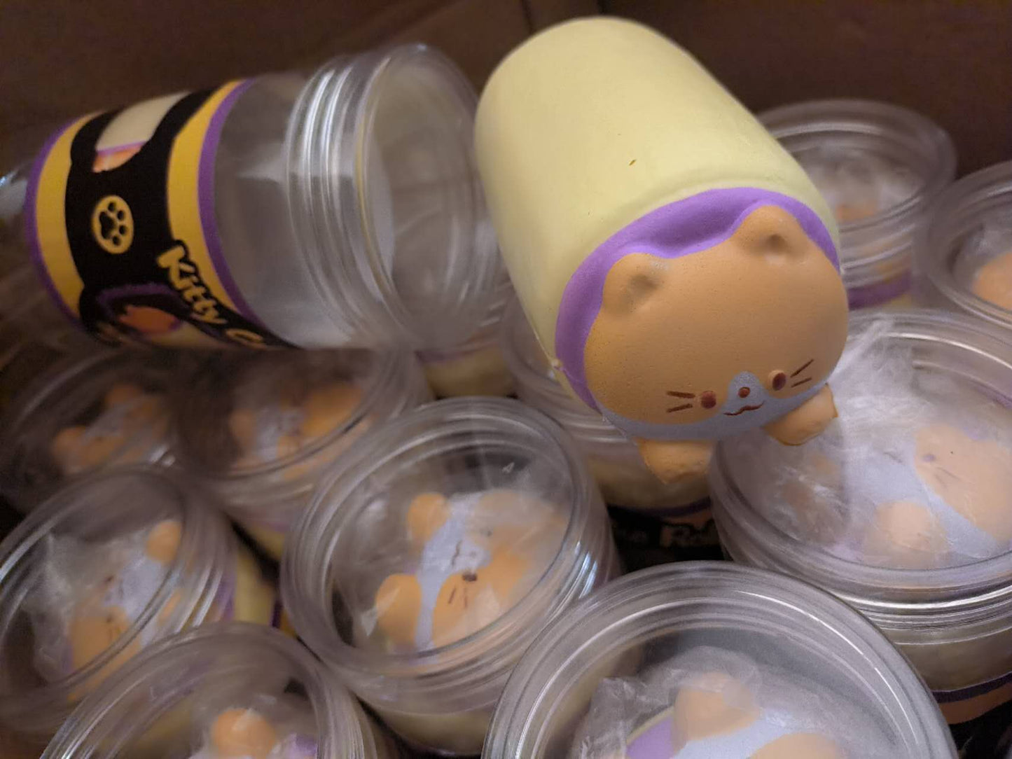 MH | Kitty Cake Roll shape Squishy