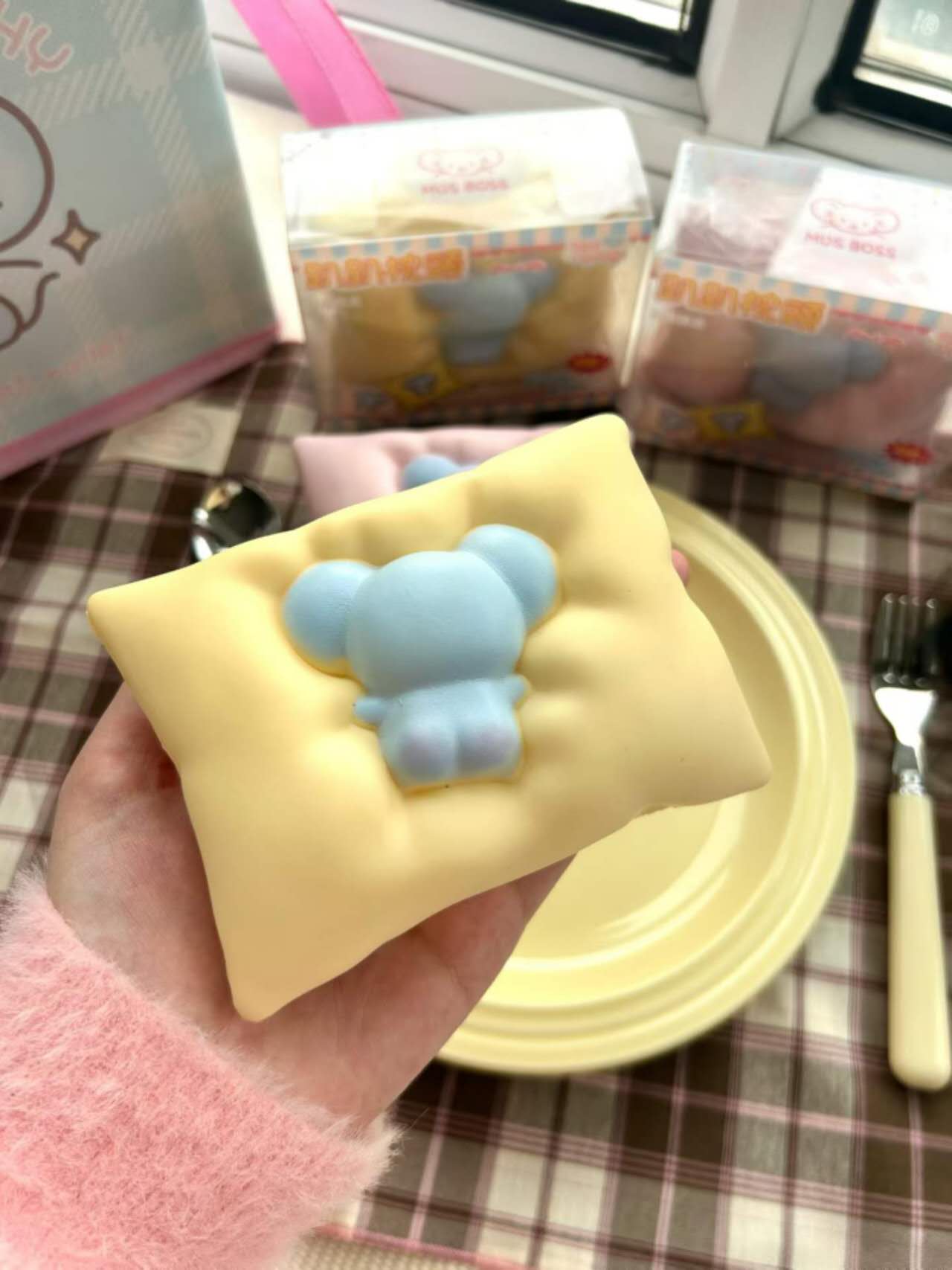 Mus Boss | Flop-down Pillow Slow Rising Squishy