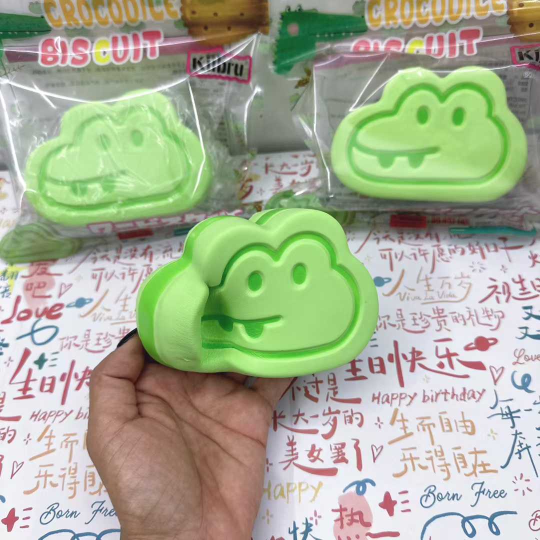 Kiibru| Cute Green Crocodile Slow Rebound Squishy Toy