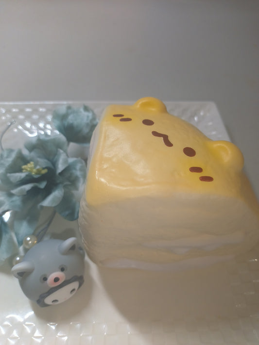Bingbing | Bear Cheese Bun (1/4 Slice) Squishy