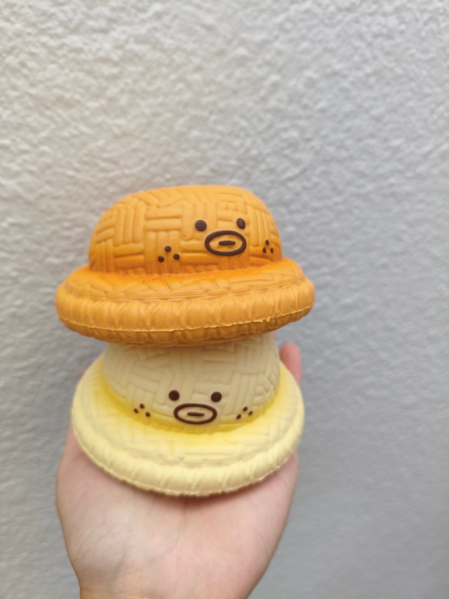 Full| Lao Zhang Straw Hat Squishy, Slow Rising, Stress relief, Free over $50