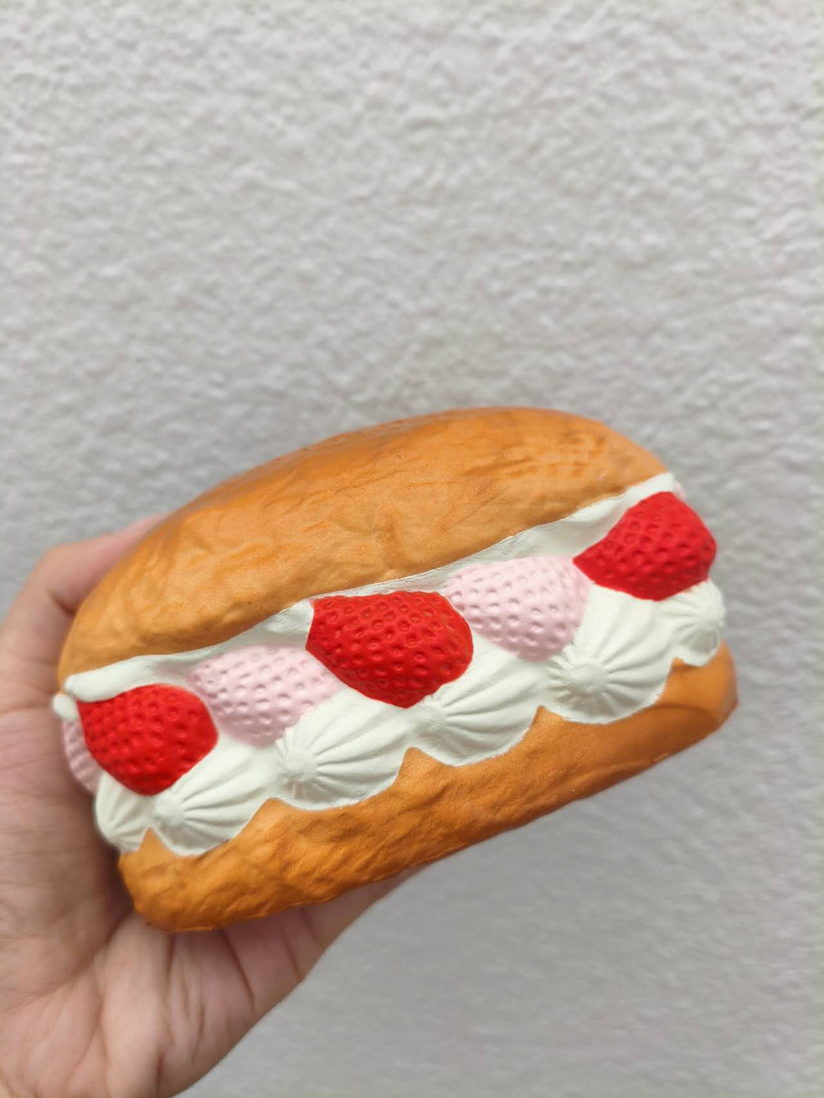 Baay| Strawberry Cream Bread Slow Rebound Squishy (Slow Rising Stress Relief)